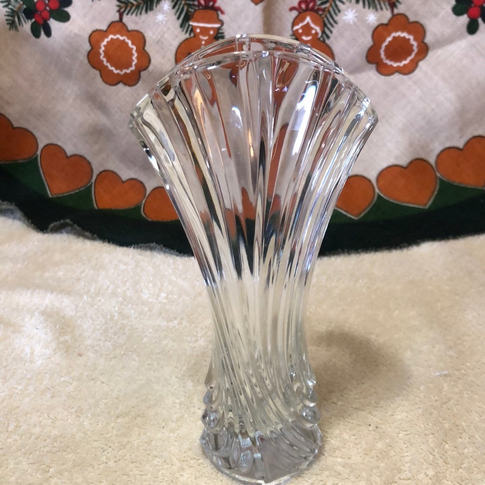 Mikasa Crystal Flores Bud Vase Art Deco Style 8”